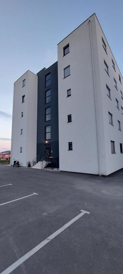 La Dolce Vita Apartment โตรกีร์ ภายนอก รูปภาพ