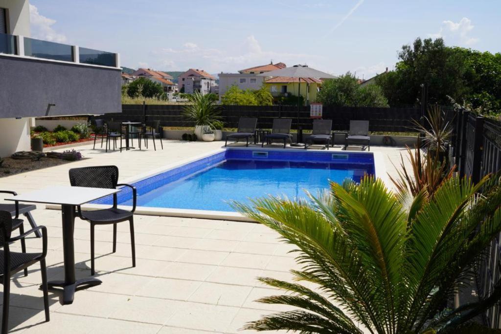 La Dolce Vita Apartment โตรกีร์ ภายนอก รูปภาพ