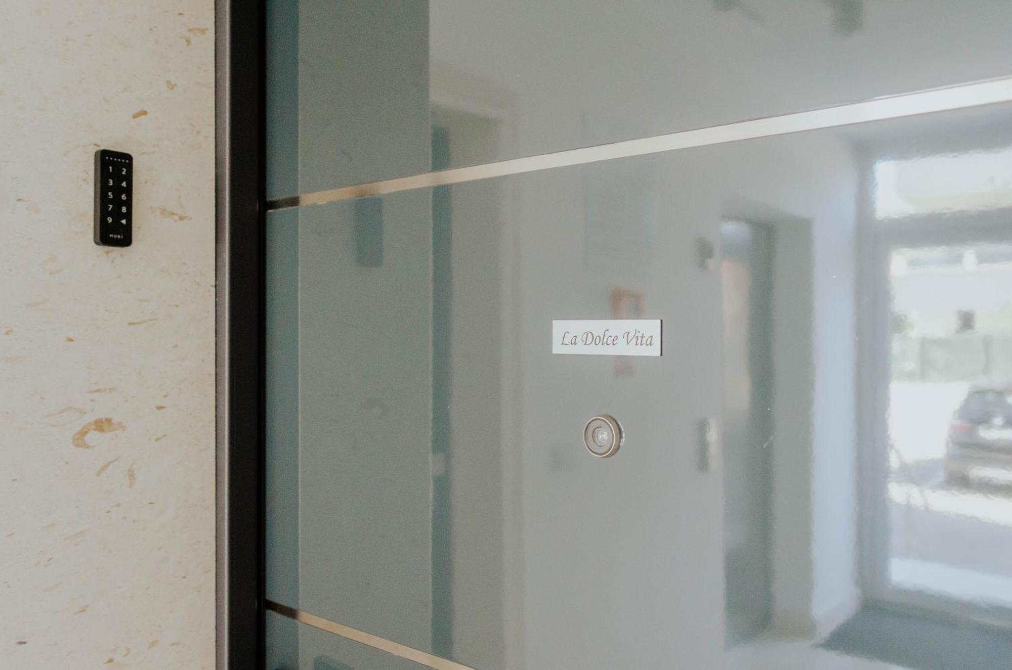 La Dolce Vita Apartment โตรกีร์ ภายนอก รูปภาพ