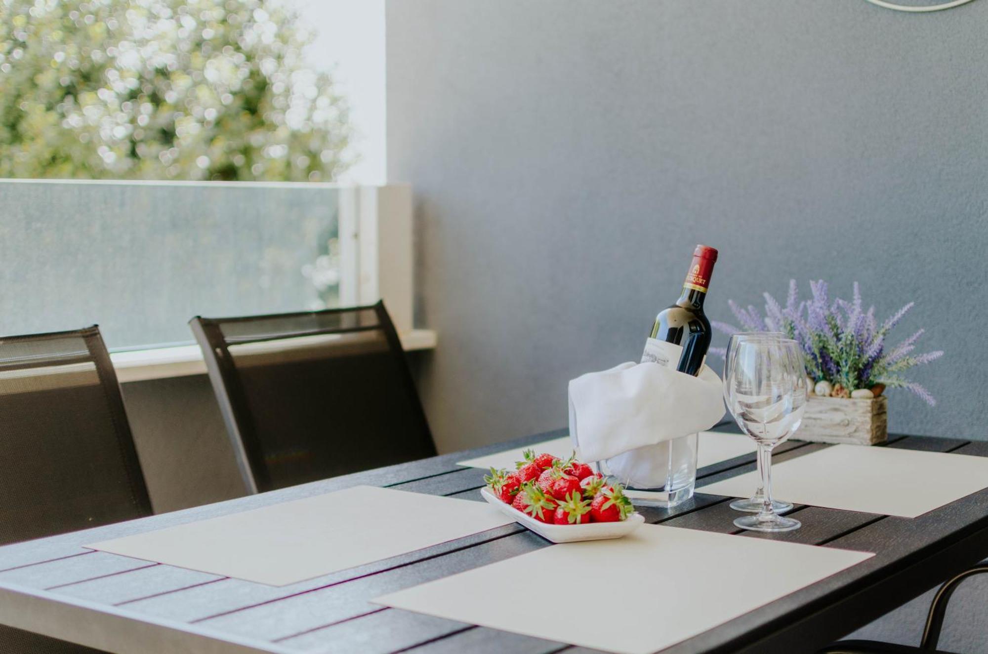 La Dolce Vita Apartment โตรกีร์ ภายนอก รูปภาพ