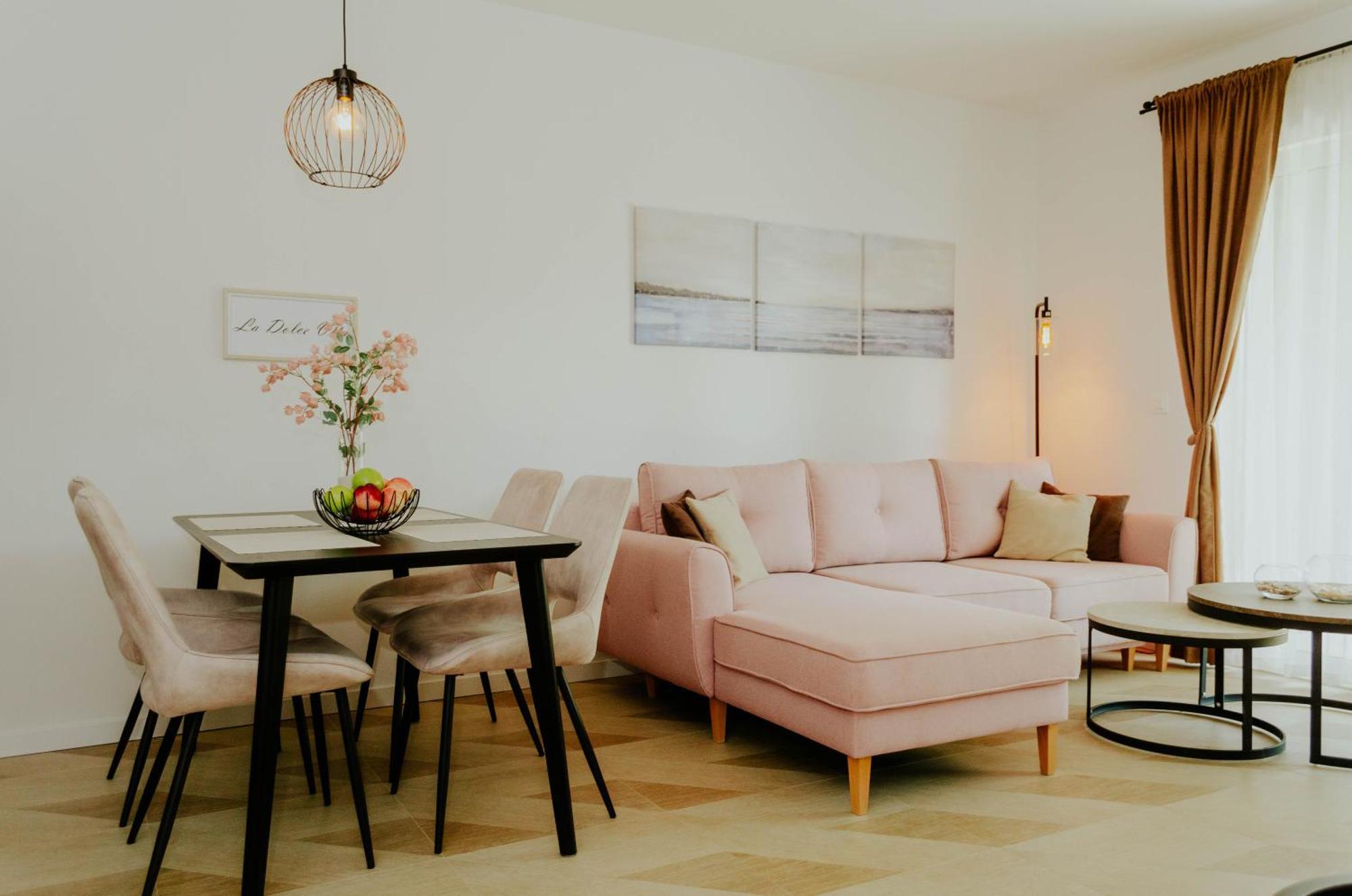 La Dolce Vita Apartment โตรกีร์ ภายนอก รูปภาพ