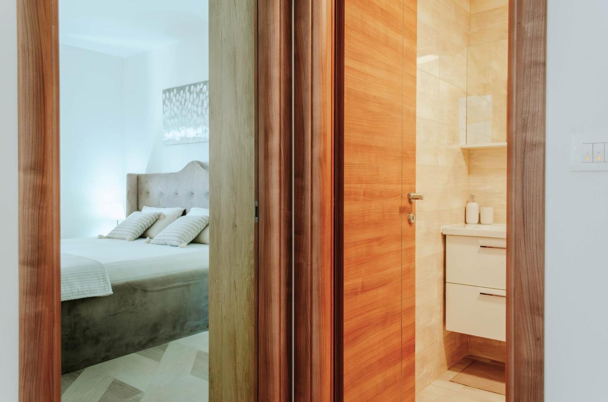 La Dolce Vita Apartment โตรกีร์ ภายนอก รูปภาพ
